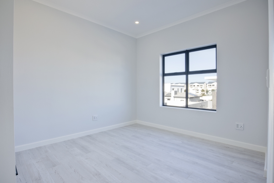 5 Bedroom Property for Sale in Sandown Western Cape